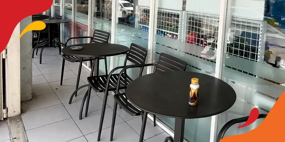 korsi indomaret dan sebotol kopi
